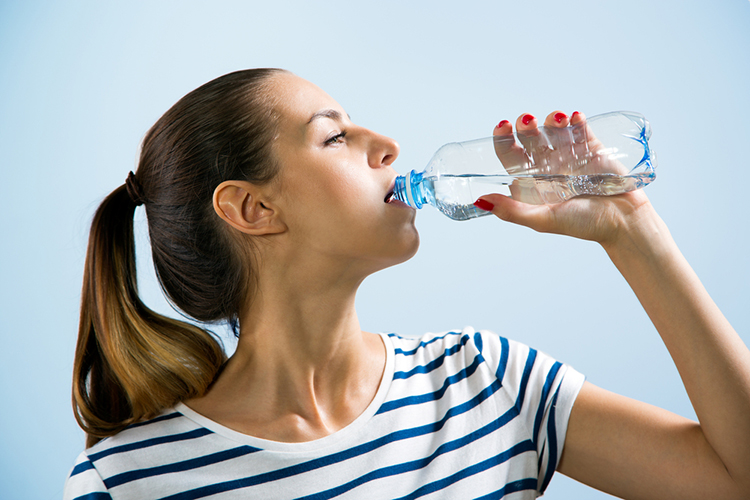 Drink water regularly to lose weight