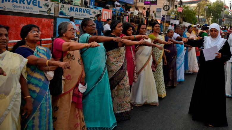 india-chain Sabarimala temple